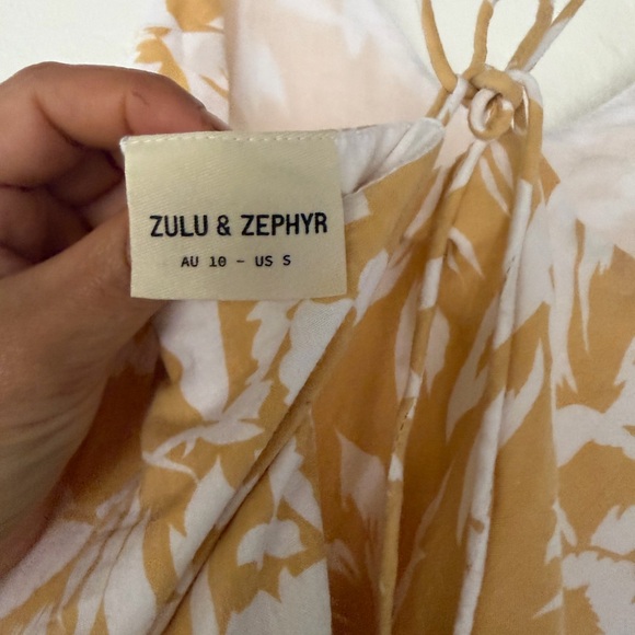 Yellow and White Floral Dress - Picture 3 of 3